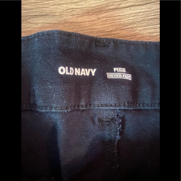 Old Navy Pixie Pants- size 14 - Picture 2 of 3